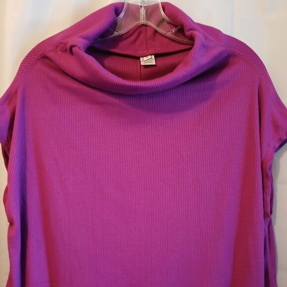 Nwt Cowl Lightweight Sweater Top women Plus 1X Raspberry Magenta sleeveless Tuni - Picture 4 of 8